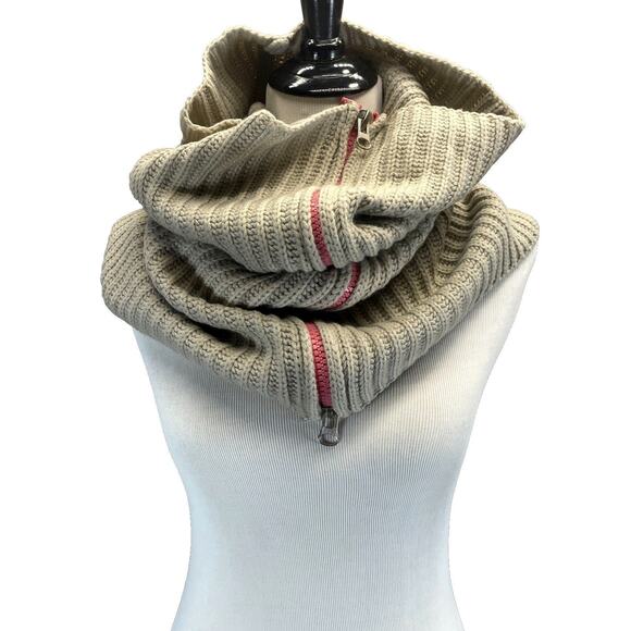 NWT Tildon Nordstrom Cable Knit Scarf Turtle Neck Warmer Beige Pink Zipper Cozy - Picture 1 of 8